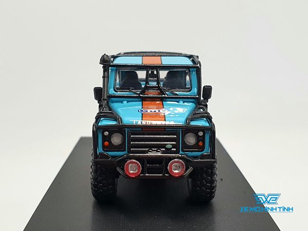 Xe Mô Hình Hình Land Rover Defender 110 1:64 Master ( Xanh Gulf)