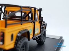 Xe Mô Hình Hình Land Rover Defender 110 1:64 Master ( Vàng Camel)