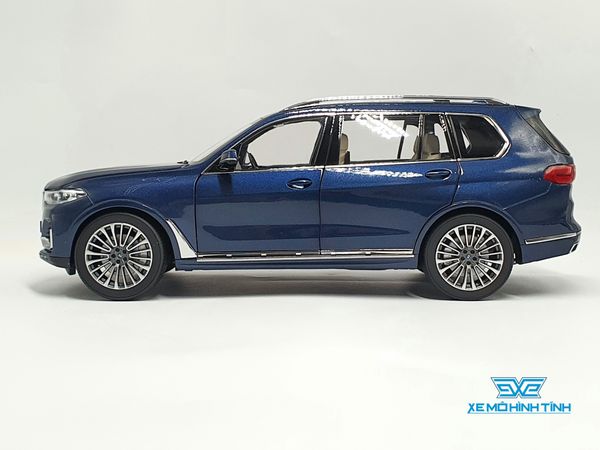 Xe Mô Hình BMW X7 1:18 Kyosho (Xanh)