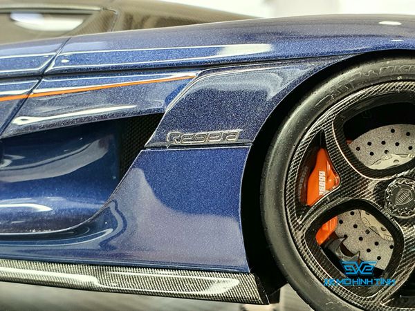 Xe Mô Hình Koenigsegg Regera 1:18 FrontiArt (Xanh)