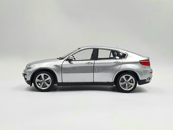 XE MÔ HÌNH BMW X6 1:24 WELLY (BẠC)