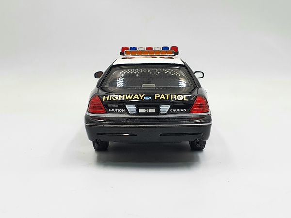 Xe Mô Hình Ford Crown Victoria Police 1:24 Welly