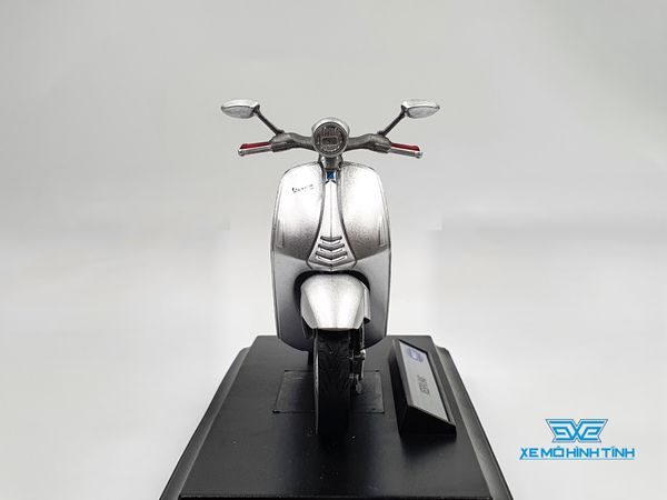 Xe Mô Hình VESPA 946 2014 1:18 Welly ( Bạc )