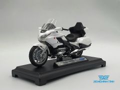 HỘP XE MÔ HÌNH 1:18 HONDA GOLDWING (TRẮNG)