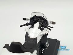 HỘP XE MÔ HÌNH 1:18 HONDA GOLDWING (TRẮNG)