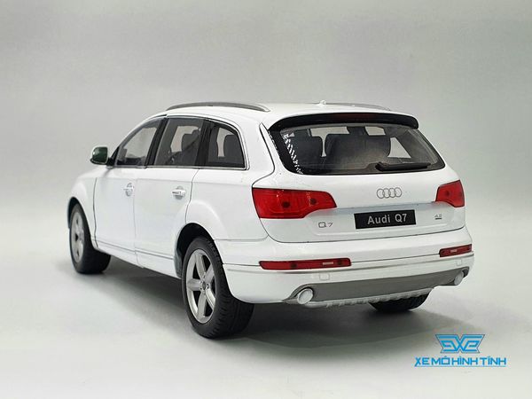 XE MÔ HÌNH AUDI Q7 1:18 WELLY-FX (TRẮNG)