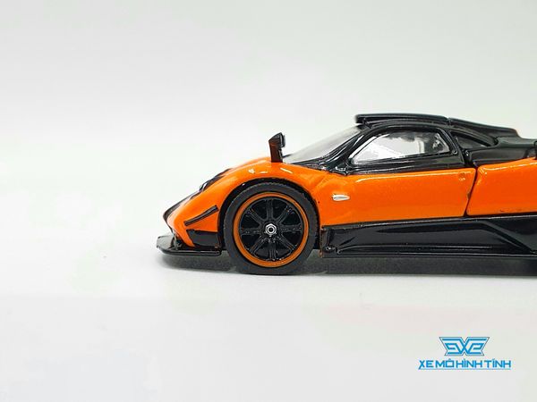 Xe Mô Hình PAGANI ZONDA CINQUE Arancio Saint Tropez 1:64 Tarmac Works ( Cam )