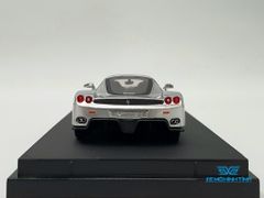 Xe mô hình Ferrari ENZO Sports Car 1:64 Agitator (Bạc)