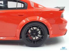Xe Mô Hình Dodge Charger SRT Hellcat Red Eye in Go Mango Limited Editon 1:18 GTSpirit (Cam Đen)