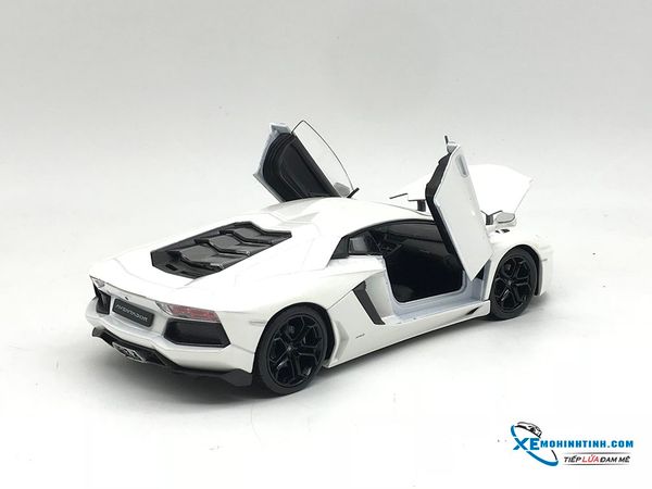 Xe Mô Hình Lamborghini Aventador Lp700-4 1:24 Welly ( Trắng )