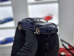 Xe Mô Hình Porsche Taycan Turbo S Gentian Blue Metallic LHD 1:64 MiniGT( Xanh )