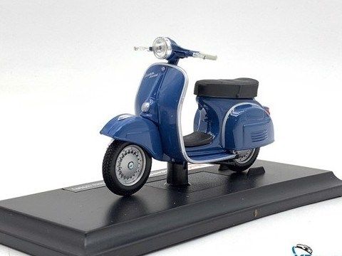 Vespa 150 ( 1969 ) 1:18 Maisto ( Xanh )