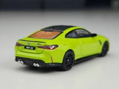 Xe Mô Hình BMW M4 Competition (G82) San Paulo Yellow LHD 1:64 MiNiGT ( Xanh Dạ Quang )