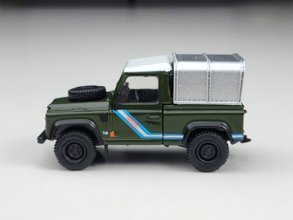 Xe Mô Hình Land Rover Defender 90 Pikup Bronze Green LHD 1:64 MiNiGT ( Xanh )