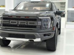 Xe Mô Hình Ford F-150 2022 Lead Foot 1:18 GTSpirit (Đen)