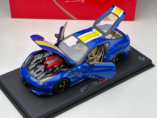 Xe Mô Hình (V) Ferrari F12 TDF Azzurro Dino 1:18 BBR ( Xanh Sọc Vàng )