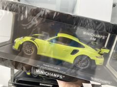 Xe Mô Hình Porsche 911 (911.2) GT2 RS 2018 1:18 Minichamps (Xanh Chuối)