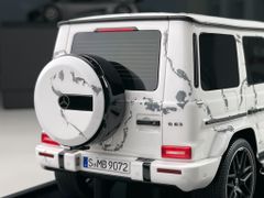 Xe Mô Hình Mercedes Benz G63 AMG 2019 Limited 66 1:18 Motorhelix ( Trắng Hoa Văn )