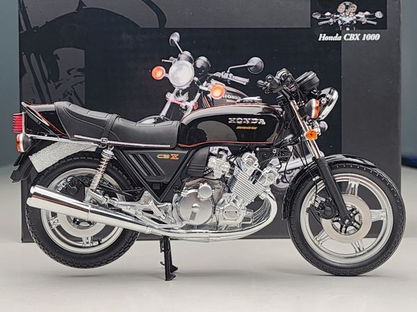 Xe Mô Hình Honda CBX 1000 