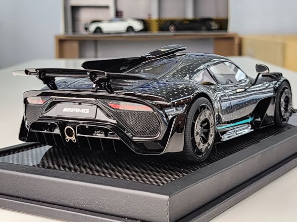 Xe Mô Hình Mercedes-Benz AMG One 1:18 Vip Scale Model ( Black Starlight decals )