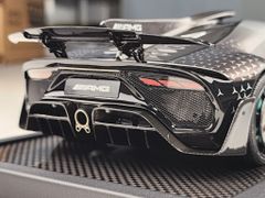 Xe mô hình Mercedes-Benz AMG One 1:18 VIP Scale Model (Bạc Ngôi Sao)