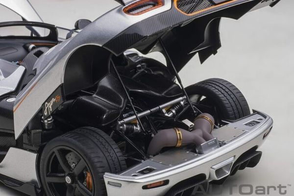 Xe Mô Hình Koenigsegg Agera RS 1:18 Autoart ( Moon Silver / Carbon with Orange )