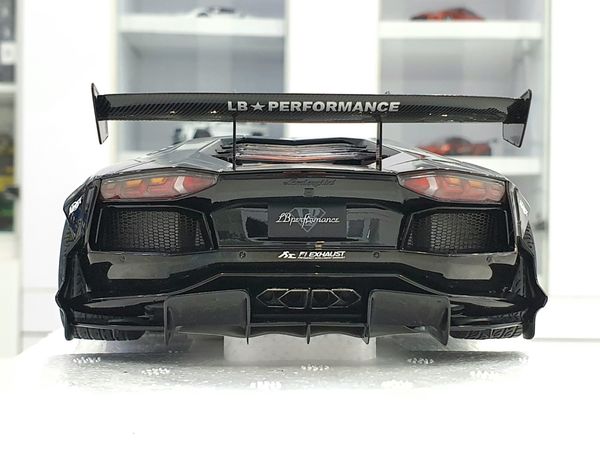 Xe Mô Hình Lamborghini Aventador Liberty Walk LB-Works 1:18 Autoart (Đen LBWK)