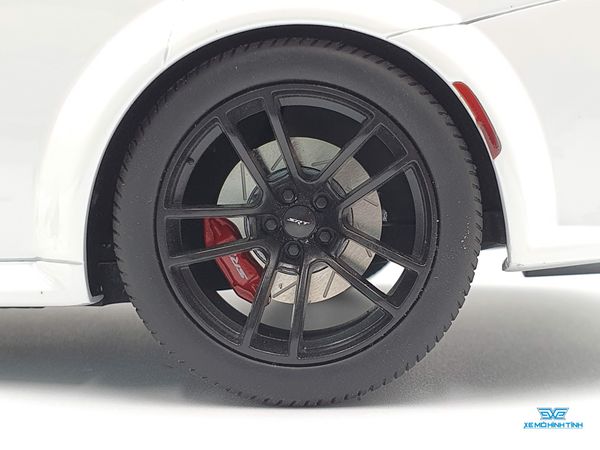 Xe Mô Hình Dodge Charger SRT Hellcat 2021 1:18 GTSpirit ( Trắng )
