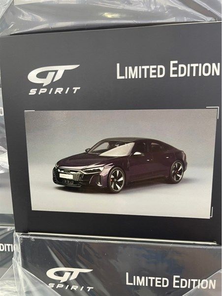 Xe Mô Hình Audi RS E-Tron GT 1:18 GTSpirit ( Tím )