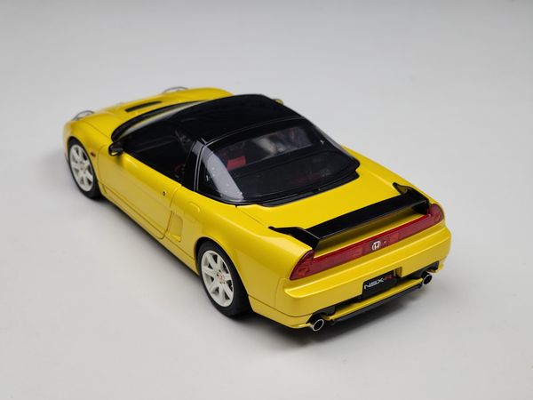 Xe Mô Hình Honda NSX-R (NA2) 1:18 Autoart (Indy Yellow Pearl)