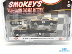 Xe Mô Hình Chevrolet C-30 Ramp Truck with #13 1967 Smokey Yunick Trans Am Camaro 1:64 ACME ( Đen Nâu Coffee )