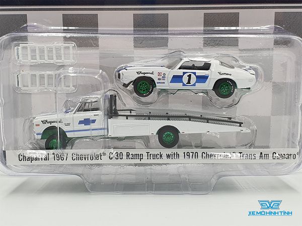 Set Xe Mô Hình Chaparral 1967 Chevrolet C-30 Ramp Truck with 1970 Chevrolet Trans Am Camaro 1:64 ACME ( Trắng Bánh Bạc )