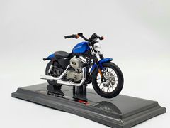 Xe Mô Hình Harley Davison 2012 XL 1200N Nightster 1:18 Maisto ( Xanh )