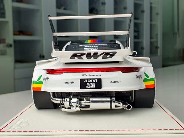 Xe Mô Hình Porsche RWB 911 ( 992 ) Carrera GTS Limited 99pcs 1:18 Vip Scale Model ( Trắng )