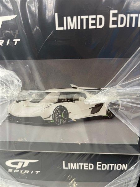 Xe Mô Hình Koenigsegg Jesko 1:18 GTSpirit ( Trắng )