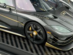 Xe Mô Hình Koenigsegg Agera RS Phoenix Limited 500pcs 1:18 Frontiart (Đen Carbon Viền Vàng)