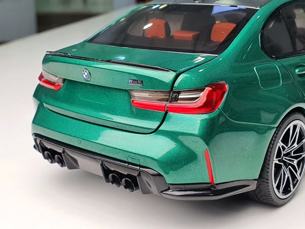 Xe Mô Hình BMW M3 2020 1:18 Minichamps ( Green Metallic )