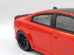 Xe Mô Hình Dodge Charger SRT Hellcat Red Eye in Go Mango Limited Editon 1:18 GTSpirit (Cam Đen)