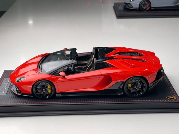 Xe Mô Hình Lambo Aventador Utimae Road 1:18 MR (Arancio Xanto)