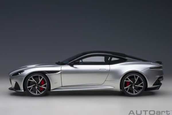 Xe mô hình Aston Martin DBS Superleggera 1:18 Autoart (Lightning Silver)