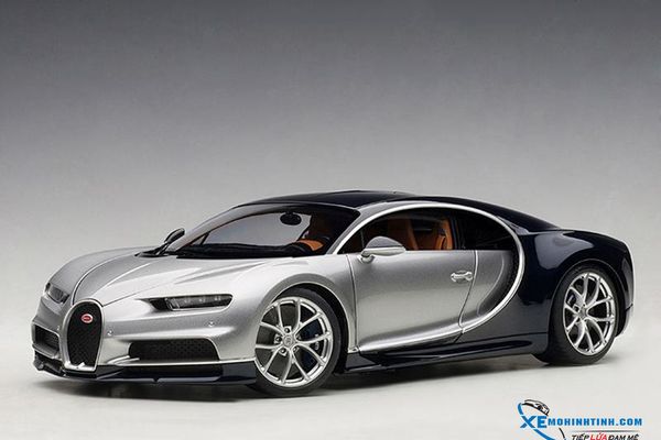 1/18 BUGATTI CHIRON 2017 (ARGENT SILVER/ATLANTIC BLUE)