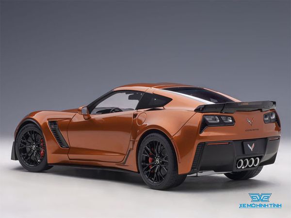 Xe Mô Hình Chevrolet Corvette C7 Z06 C7R Edition 1:18 AUTOart ( Cam )