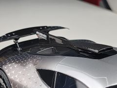 Xe mô hình Mercedes-Benz AMG One 1:18 VIP Scale Model (Bạc Ngôi Sao)