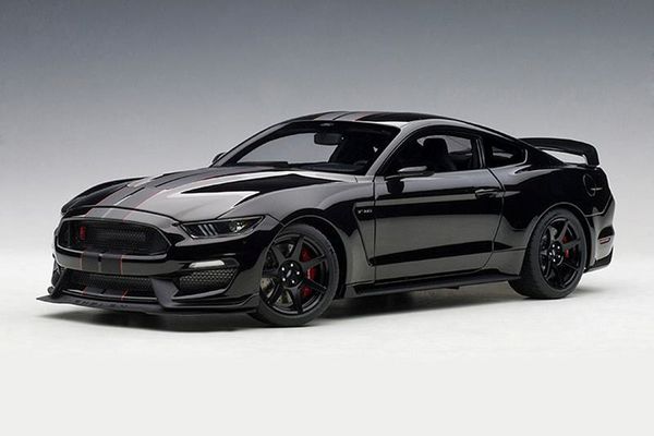 1/18 FORD SHELBY GT-350R (SHADOW BLACK W/ BLACK STRIPES)