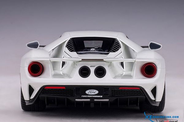 1/18 FORD GT 2017 (FROZEN WHITE)