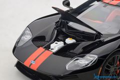 1/18 FORD GT 2017 (SHADOW BLACK/ORANGE STRIPES)