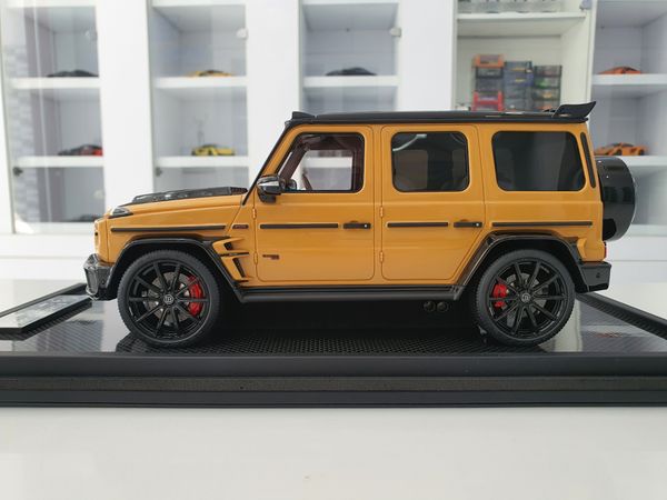 Xe Mô Hình Mercedes Benz Brabus 800 Limited 99 1:18 Motorhelix ( Yellow )