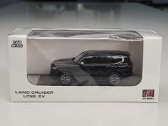 Xe Mô Hình Toyota LC300 ZX 1:64 LCD ( Black )