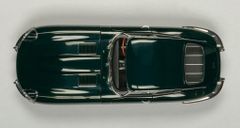 1:18 JAGUAR E-TYPE COUPE SERIES I 3.8 (GREEN)(WITH METAL WIRE-SPOKE WHEELS)