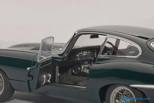 1:18 JAGUAR E-TYPE COUPE SERIES I 3.8 (GREEN)(WITH METAL WIRE-SPOKE WHEELS)